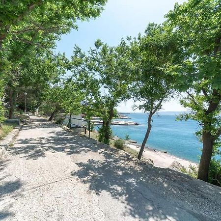 Apartment Villa Bijele Stijene คาร์โลบัก ภายนอก รูปภาพ